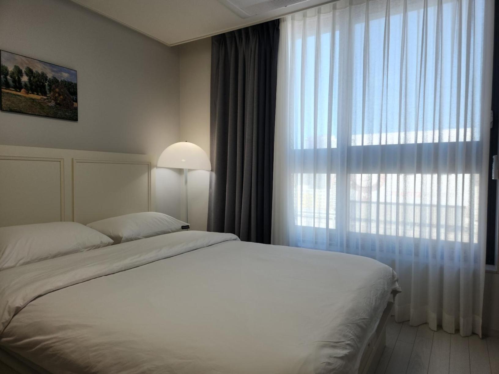 Daegu Star B&B Dsr Hotel Lily Guestroom Exterior photo